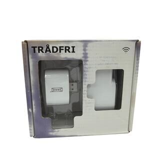 IKEA TRÅDFRI Signal Repeater E1746 with USB Power Adapter 304.004.07 - White